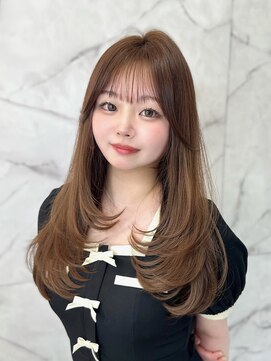 ベル 新宿店(Vel) ミディアムレイヤーカットヘーゼルベージュニュアンスカラー20代