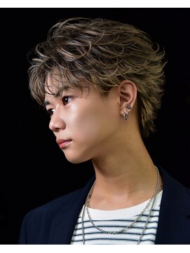 ローライト フェザーショート