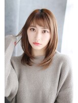 シャンティ 目白(SHANTi) ショートバングの内巻きレイヤースタイル