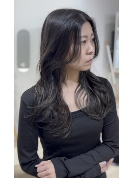 エメ(aimer) 広がりやすい方もオイルカラーでまとまる艶髪/弘前市