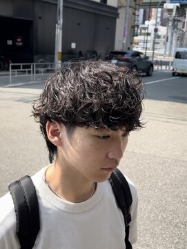ノイセルヘアー(Noisyle Men's hair) リバースセンターパート/ニュアンスパーマ/ダウンバング/MEN'S◎