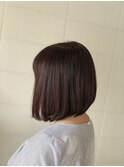 グレイヘア×ハイライトのシンプルボブ
