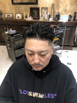 ルドローブラントオオサカ(LUDLOW BLUNT Osaka) パーマフェード