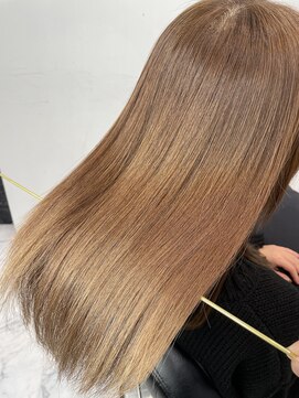 エスカーラ 表参道(THE ESCALA) @aidaman321 髪質改善/髪質改善縮毛矯正/髪質改善トリートメント