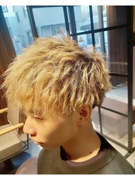 ネセサリー(NECESSARY) カット&ツイストスパイラルパーマ