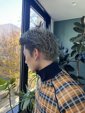 ビハインドザカーテン(BEHIND THE CURTAIN) パンクウルフ