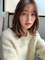 アンガーデン(Une GARDEN)&nbsp;大人愛されくびれミディアムヘア　束感前髪　グレージュカラー