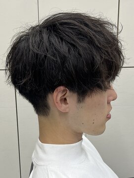 フイ 恵比寿(Hui) 刈り上げマッシュ/緩めパーマ/重めマッシュ