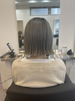イーナ(iina) 切りっぱなしボブ