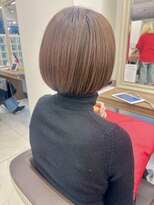 アッシュ 下北沢店(Ash) ハイネックも邪魔にならないパツッとボブ