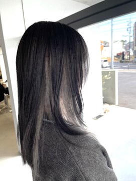 ソッチ(sotti.) ブラック×ホワイト