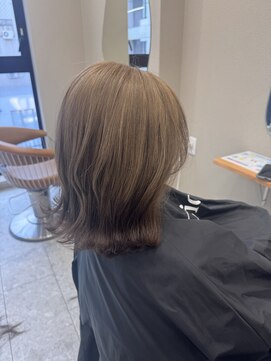 シカ 神戸三宮元町店(Cica) エンドカラー デザインカラー ブリーチ グラデーション 三宮