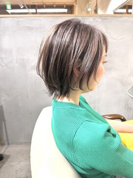 ルフトバイアンビエンテ(Luft by ambiente) ミディアムレイヤーウルフ