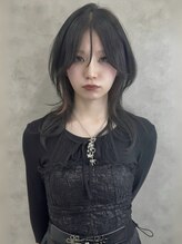 アイヴァン(AIVAN)&nbsp;ミディアムレイヤー ハッシュカット インナーカラーi