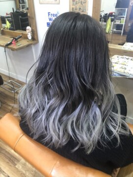 ヘアスタジオ ロメオ(hair studio Romeo) リアルシルバーグラデーション☆