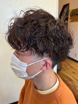 ワイズ ビー 尾張旭店(Y's BEE) スパイラルパーマ 強め