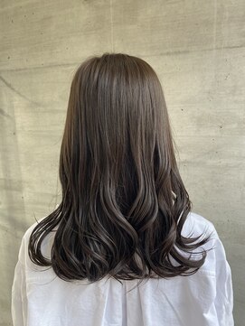 アッシュタカサキ(ash takasaki) ワンカラーでも透明感　ラテカラー　高崎/前橋