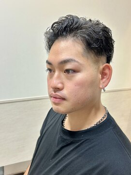 ヨシザワインク プレミアム 築地店(YOSHIZAWA Inc. PREMIUM) オールバック/スキンフェード/ゆるふわパーマ/ツーブロ/10代20代