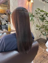 ロッソバイアルター 鎌取(ROSSO by aL-ter)&nbsp;【ミディアムヘア/グレージュカラー/斜めバング】千葉香奈