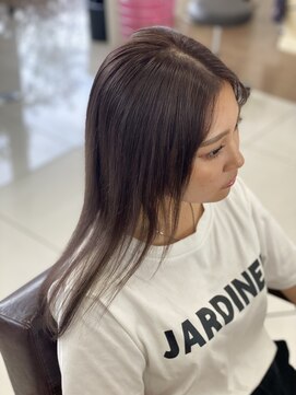 髪こうぼう ラベンダー系カラーのストレート