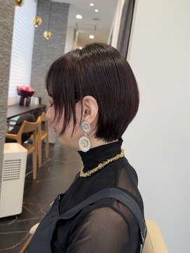 アオ(Ao) Aoヘアスタイル ボルドールビー ショートレイヤー