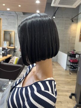 セプトヘア(sept hair) 前下がりボブ ブルーブラック