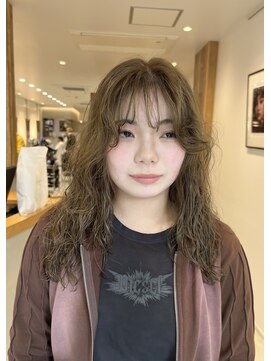 シアン 矢場町店(CYAN.) 2回ブリーチ履歴ブリーチパーマをかけて2ヶ月後メンテナンス