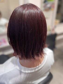 トレパルッキエーレ(tre parrucchiere) ［-tre-］レッド×ラベンダー