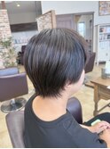 後ろ姿まで美しい襟足スッキリショートヘア
