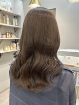 ポジ(poji)&nbsp;切りっぱなしボブ　質感ストレート　カット　顔まわり　艶髪