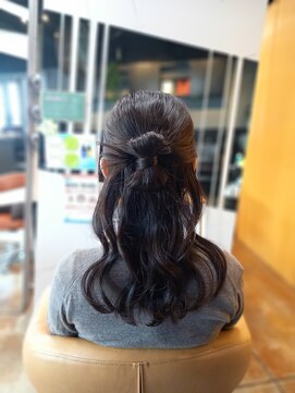 クレップスヘアーヒマワリ(CRE'PS HAIR HIMAWARI) カチモリハーフアップ