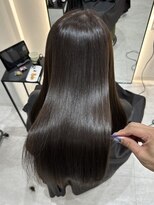ジーナ 吉塚(Zina)&nbsp;艶髪 ダークモカブラウン【福田れん】吉塚美容室 髪質改善 箱崎