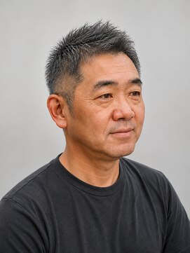 フリットグラン(FRIT GRAND) 自然なボリューム対策◎グレイヘアで楽しむ大人メンズショート