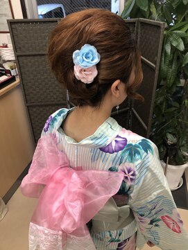 フラワー(Flower) ボリュームをつけてアップスタイルに(^^)