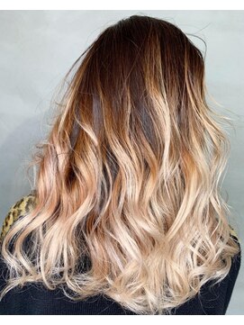 エッジ 下北沢(edge.) 外国人風カラーホワイティグラデーション