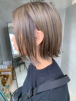 テトヘアー(teto hair) 外ハネボブ、グレージュ、アッシュブラウン、ブリーチオンカラー