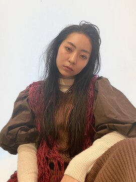 グラニュー(granew) くせ毛ゆるふわロング×インナーハイライト