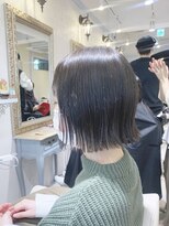 ダークカーキ＊切りっぱなしボブ