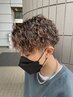 メンズカット+ツイストスパイラルパーマ（ダメージ軽減処理剤付き）￥12100 
