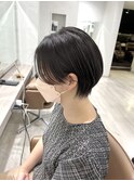 ダークアッシュ前髪あり大人ガーリークールショート