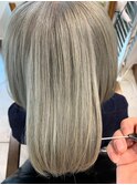 ハイトーンミルクティベージュ　小顔ストレート　ミニボブ