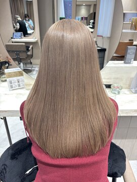 ジーニー 横浜(giinii) ミルクティーベージュ