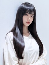 髪のうねり広がりにお困りな方に人気の髪質改善〔縮毛矯正〕酸性ストレート