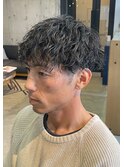 ツイストスパイラルパーマメンズマッシュツーブロック刈り上げ