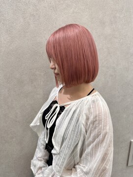 ロンド レア 天神大名店(Lond Le’a) ホワイトブロンド/外ハネボブ/美髪/ワイドバング/ブルーブラック