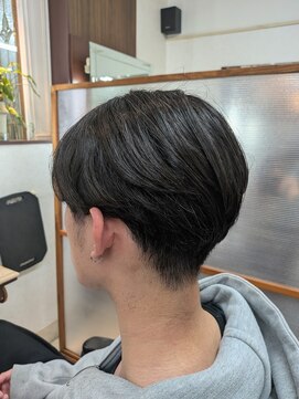 エルベ 千波店(elve) 刈り上げ × 毛流れセンターパート