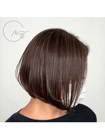 ヘアアジュールココ(hair azure CoCo...)&nbsp;ぷっつり前下がりボブ×白髪ぼかしハイライト