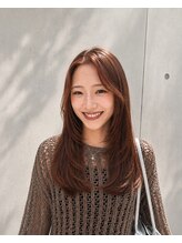 ニュクス(Nyx.)&nbsp;【フェイスフレーミング×暖色ブラウンで叶う艶ストレート】