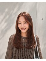 ニュクス(Nyx.) 【フェイスフレーミング×暖色ブラウンで叶う艶ストレート】