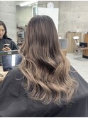 ベージュバレイヤージュ